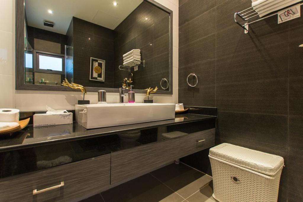 Magnificent 2Br Villa Isawan With Salt Pool Ban Saiyuan エクステリア 写真